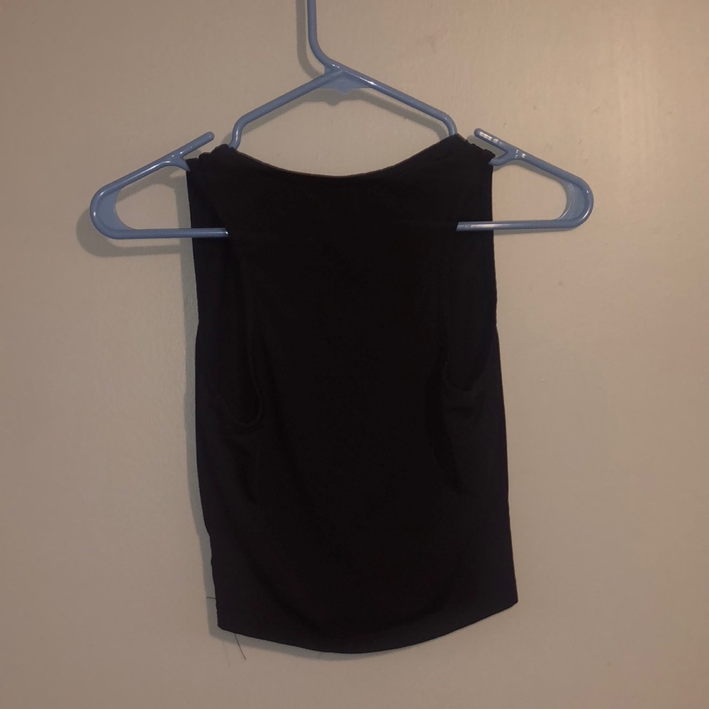 Black, v neck, cropped, tank top.